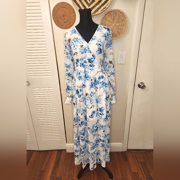 LAST ONE! Blue And White Floral Long Sleeve Maxi Wrap Dress - Picture 2 of 11